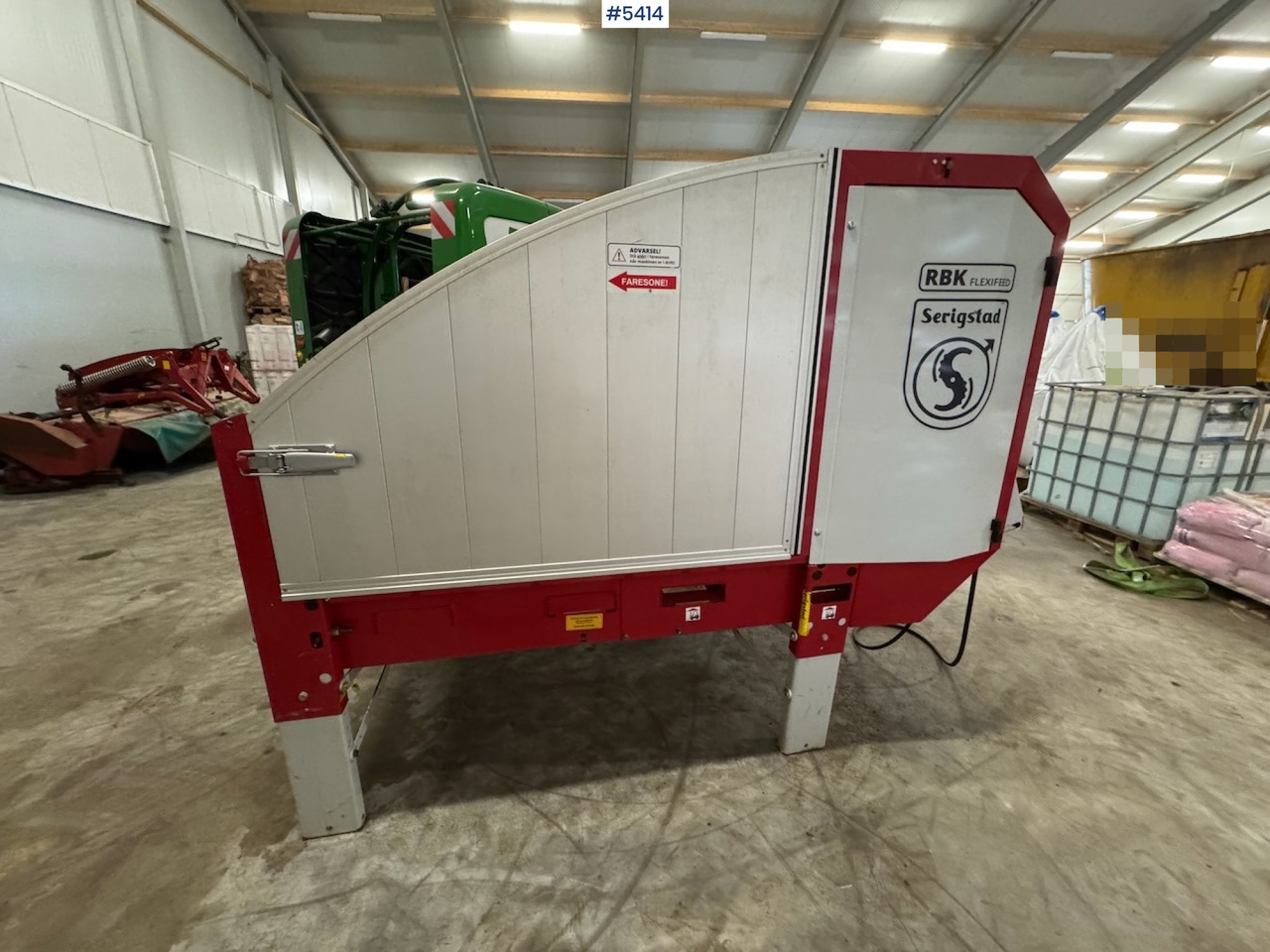 Serigstad RBK flexifeed - Техника для сенозаготовки: фото 1 Serigstad RBK flexifeed - Техника для сенозаготовки: фото 1