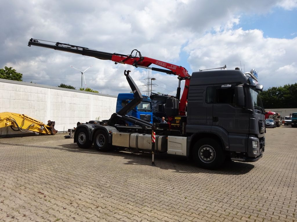 MAN 26.500 Abroller + Fassi F125A Kran 6x2-4 Allrad MAN 26.500 Abroller + Fassi F125A Kran 6x2-4 Allrad - Крюковой мультилифт, Автоманипулятор: фото 4 MAN 26.500 Abroller + Fassi F125A Kran 6x2-4 Allrad MAN 26.500 Abroller + Fassi F125A Kran 6x2-4 Allrad - Крюковой мультилифт, Автоманипулятор: фото 4