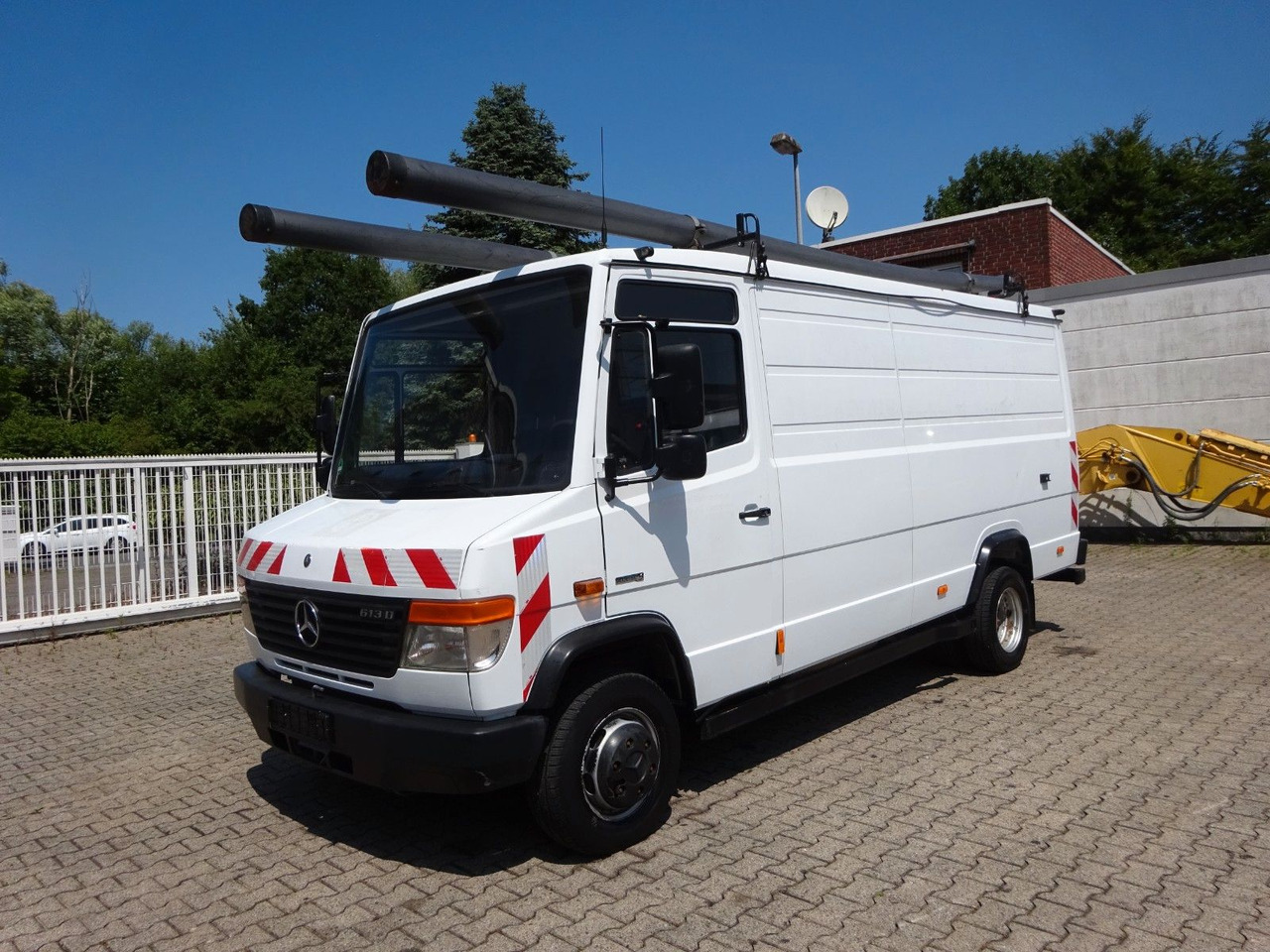 Mercedes-Benz 613D Vario Kasten 4x2 - Цельнометаллический фургон: фото 2 Mercedes-Benz 613D Vario Kasten 4x2 - Цельнометаллический фургон: фото 2