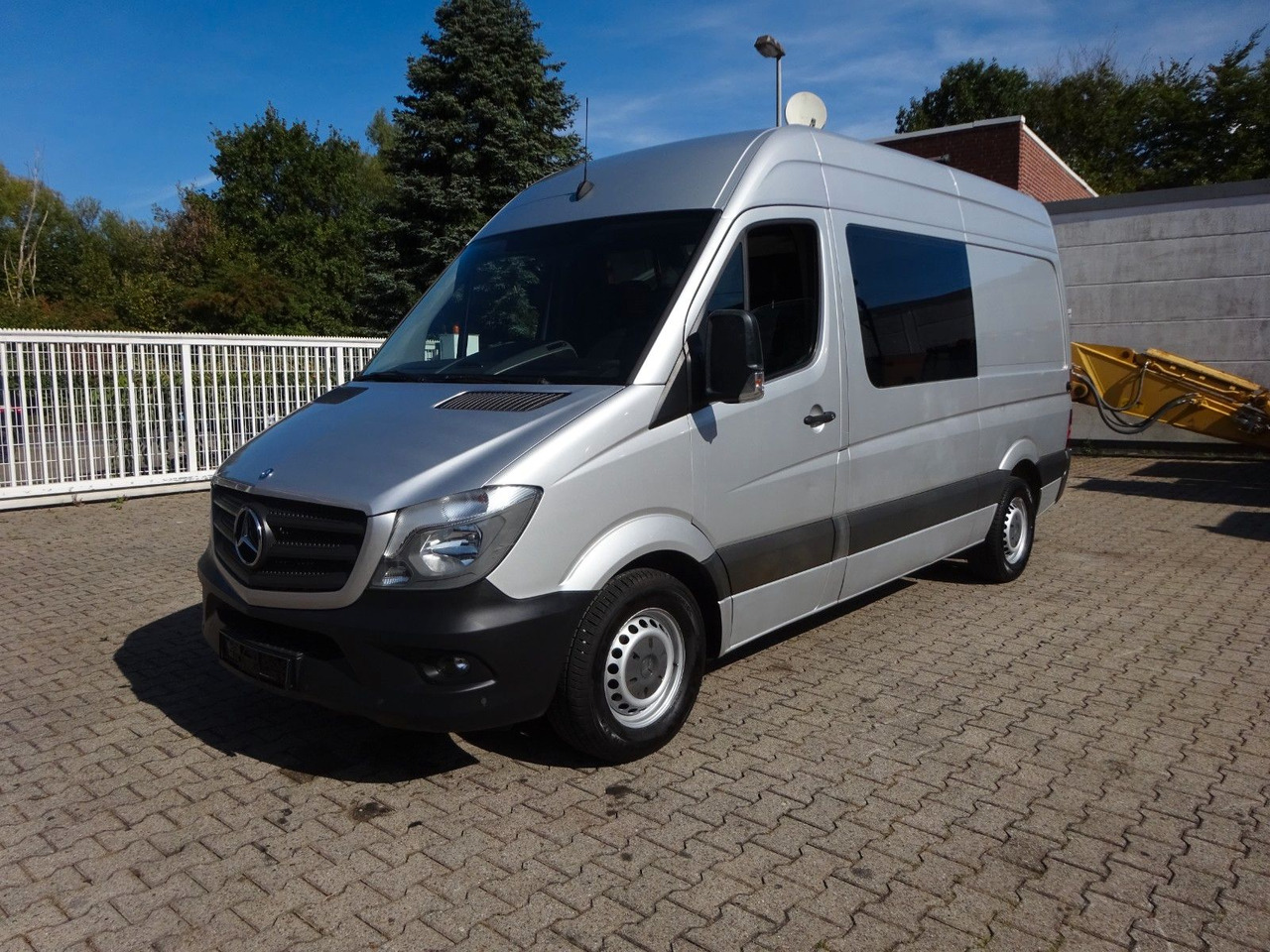 Mercedes-Benz Sprinter 316CDI Mixto 4x2 - Цельнометаллический фургон: фото 2 Mercedes-Benz Sprinter 316CDI Mixto 4x2 - Цельнометаллический фургон: фото 2