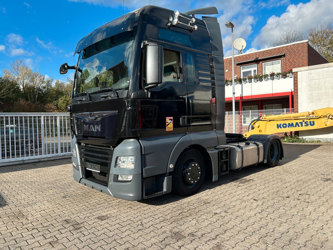 MAN 18.500 TGX 5x gleiche SZM im BESTAND !!! - Тягач: фото 2 MAN 18.500 TGX 5x gleiche SZM im BESTAND !!! - Тягач: фото 2