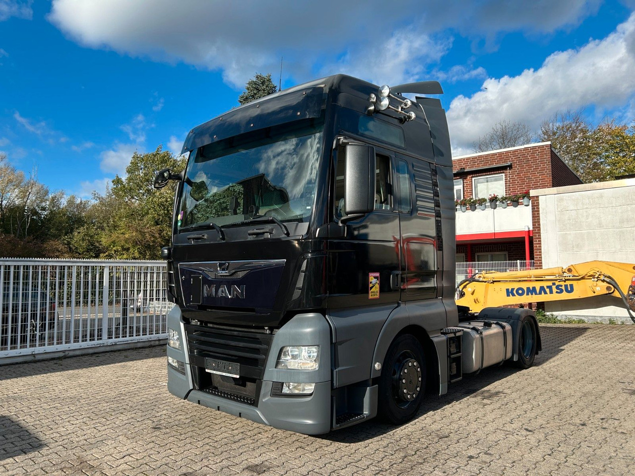 MAN 18.500 TGX 5x gleiche SZM im BESTAND !!! - Тягач: фото 1 MAN 18.500 TGX 5x gleiche SZM im BESTAND !!! - Тягач: фото 1