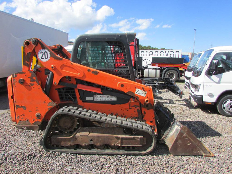 Bobcat T 590 High Flow Kompaktlader 26.000 EUR - Мини-погрузчик с бортовым поворотом: фото 1 Bobcat T 590 High Flow Kompaktlader 26.000 EUR - Мини-погрузчик с бортовым поворотом: фото 1