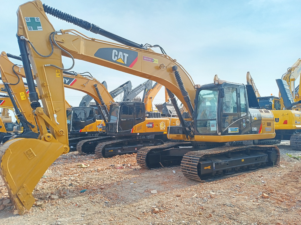CATERPILLAR 320D2L - Гусеничный экскаватор: фото 2 CATERPILLAR 320D2L - Гусеничный экскаватор: фото 2