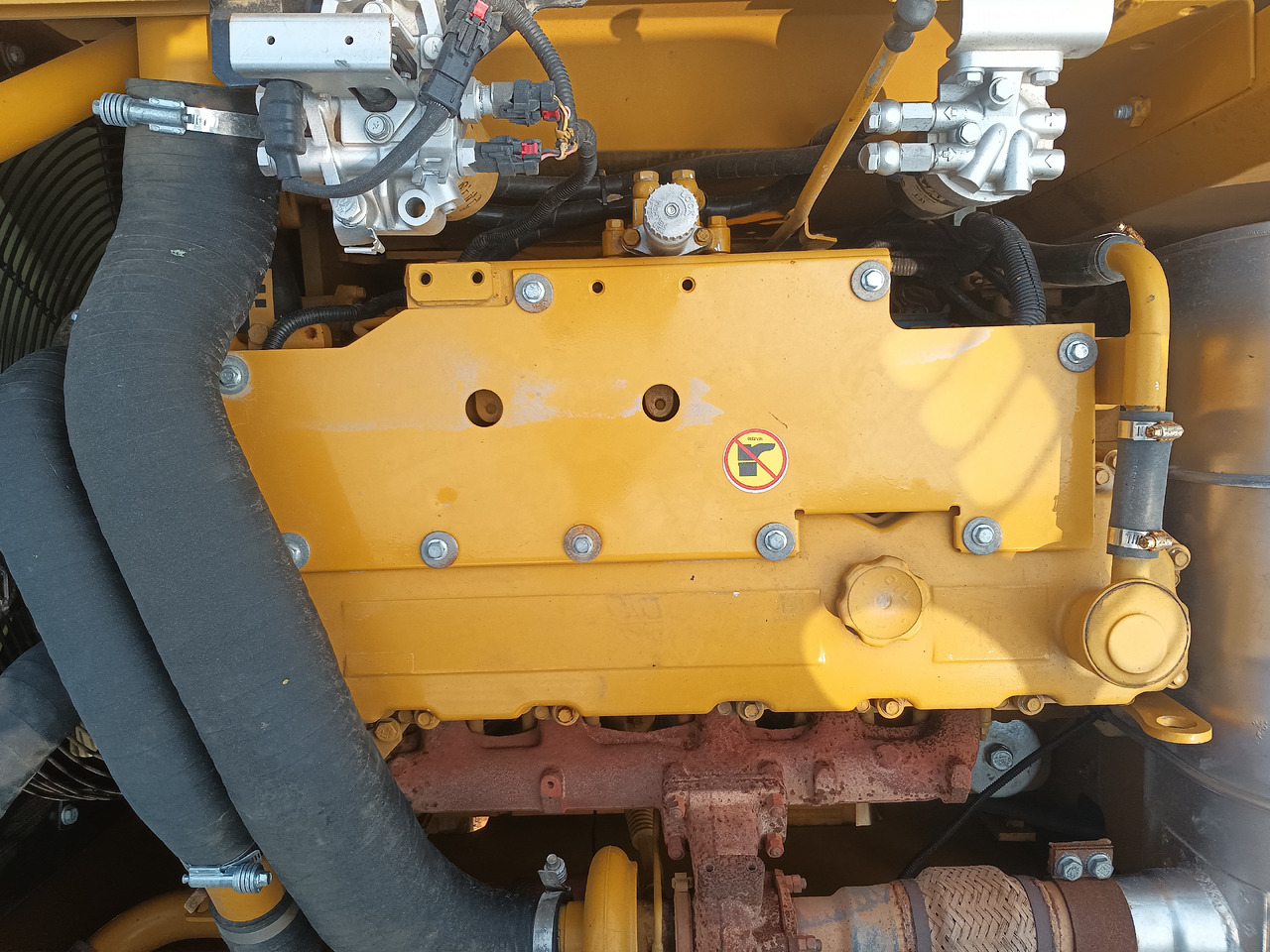 Гусеничный экскаватор CATERPILLAR 323D2L: фото 8