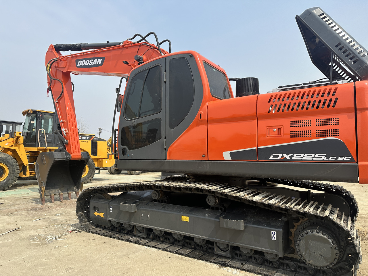 DOOSAN DX225LC-9C - Гусеничный экскаватор: фото 2 DOOSAN DX225LC-9C - Гусеничный экскаватор: фото 2
