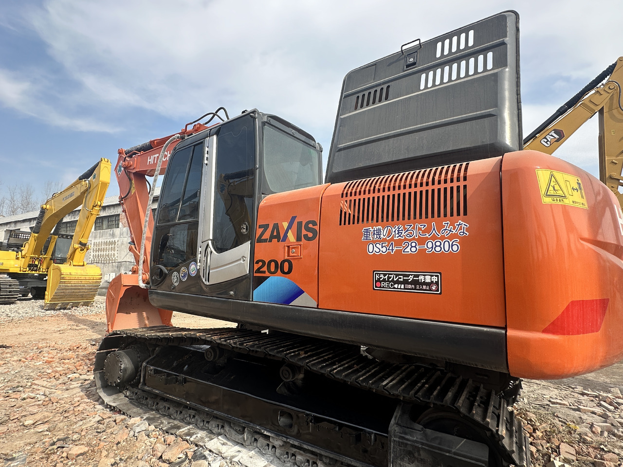 HITACHI ZX200-3 - Гусеничный экскаватор: фото 3 HITACHI ZX200-3 - Гусеничный экскаватор: фото 3