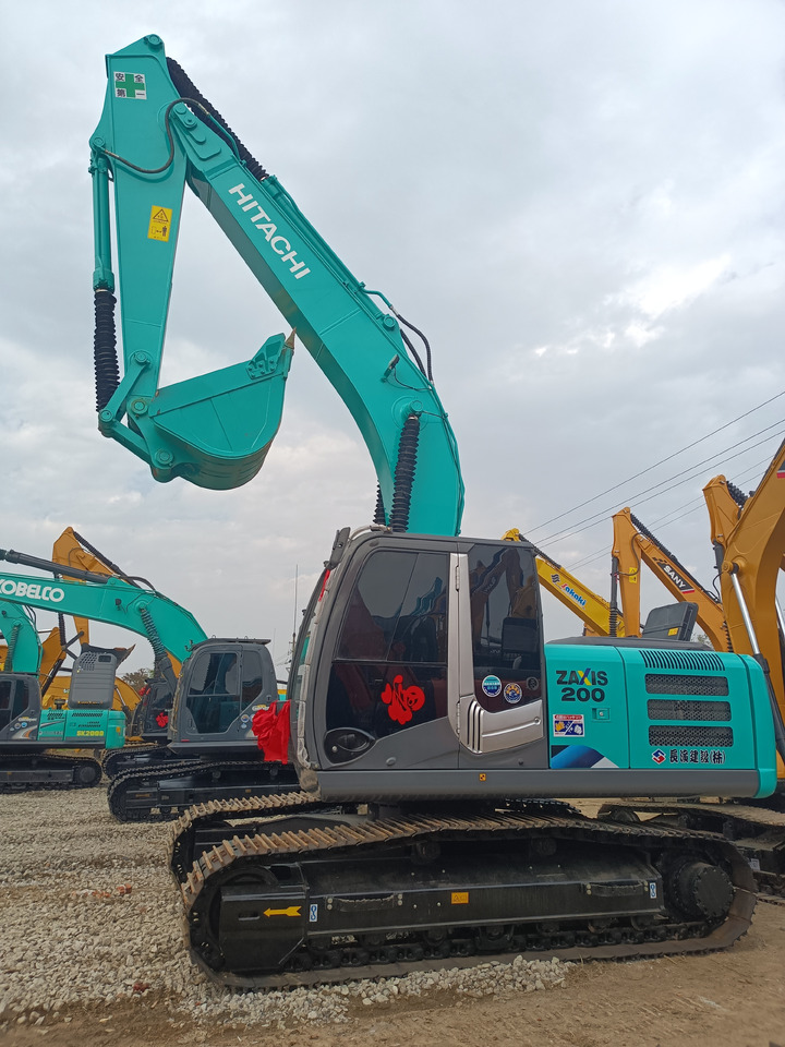 HITACHI ZX200-3 - Гусеничный экскаватор: фото 4 HITACHI ZX200-3 - Гусеничный экскаватор: фото 4