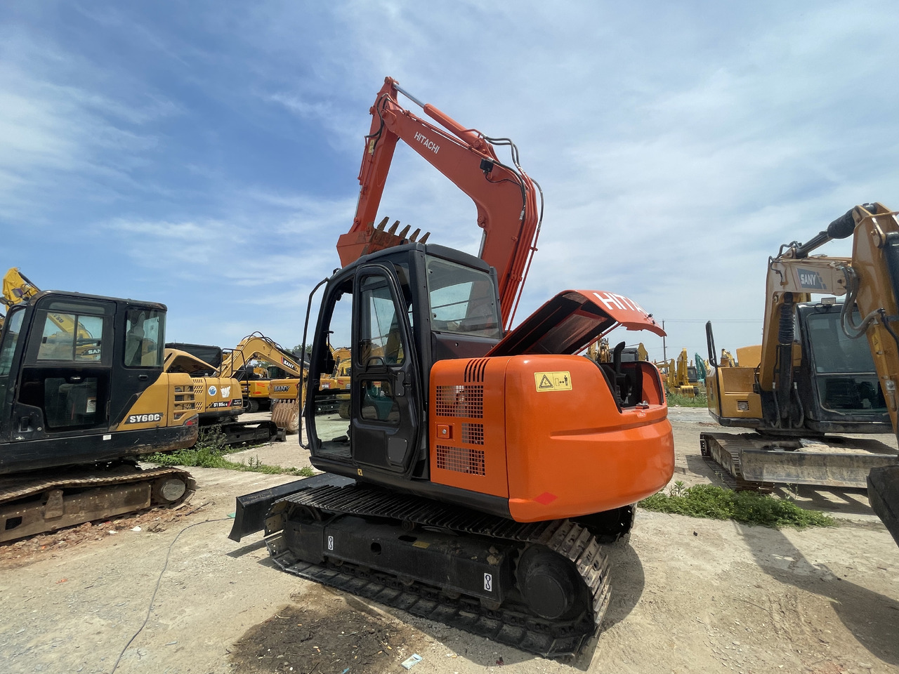 Hitachi ZX 70 - Гусеничный экскаватор: фото 3 Hitachi ZX 70 - Гусеничный экскаватор: фото 3