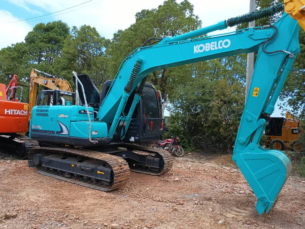 KOBELCO SK140 - Гусеничный экскаватор: фото 2 KOBELCO SK140 - Гусеничный экскаватор: фото 2