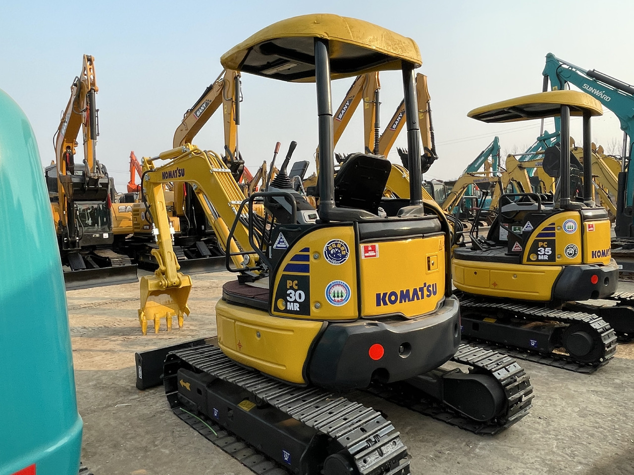 KOMATSU PC30MR-3 - Мини-экскаватор: фото 1 KOMATSU PC30MR-3 - Мини-экскаватор: фото 1