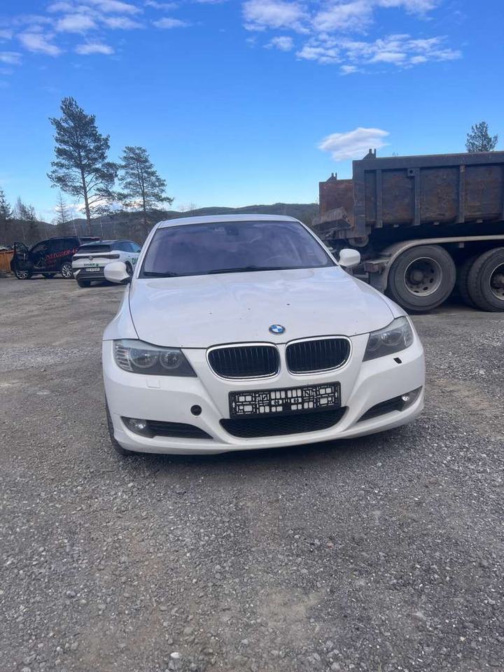 2009 BMW 316i Facelift (se mangellapp) - rep.-objekt - Легковой автомобиль: фото 4 2009 BMW 316i Facelift (se mangellapp) - rep.-objekt - Легковой автомобиль: фото 4