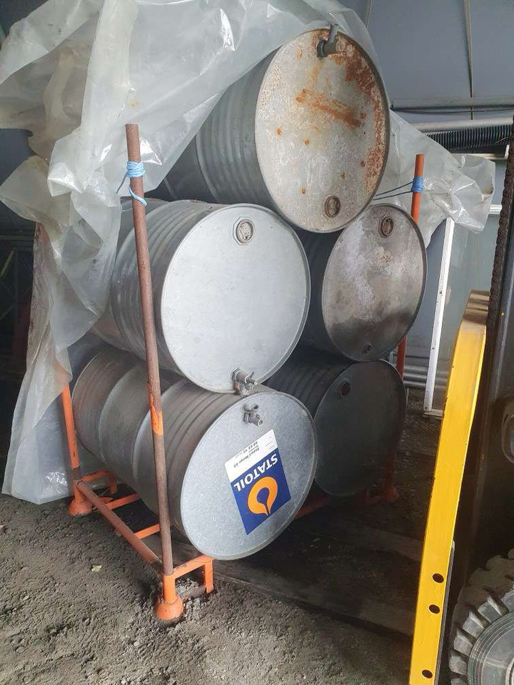 5 stk tank 200l - Инструмент/ Оборудование: фото 3 5 stk tank 200l - Инструмент/ Оборудование: фото 3