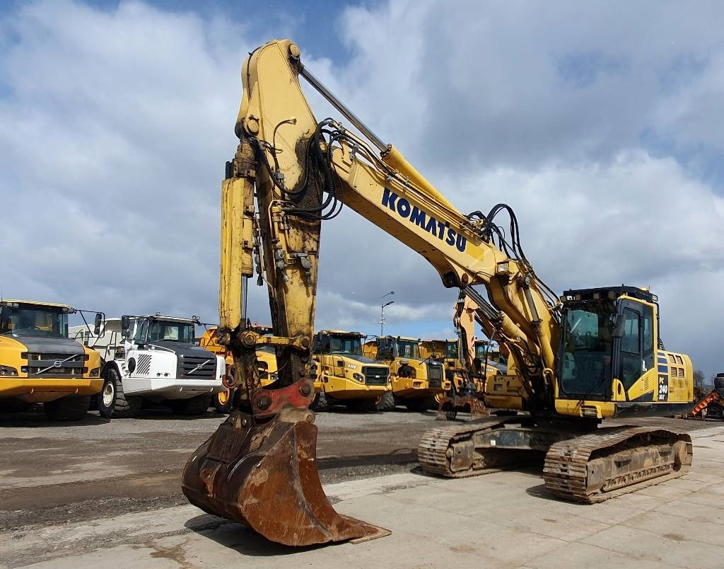 Komatsu PC 240 LC-10 - Гусеничный экскаватор: фото 1 Komatsu PC 240 LC-10 - Гусеничный экскаватор: фото 1