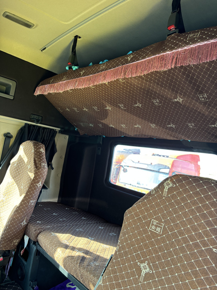 DONGFENG KX - Тягач: фото 4 DONGFENG KX - Тягач: фото 4