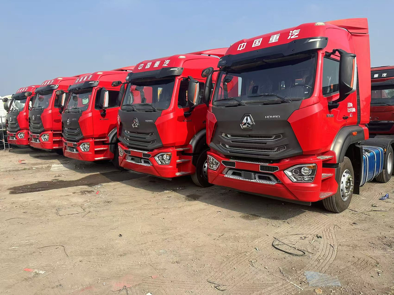 重汽豪瀚  - Тягач: фото 1 重汽豪瀚  - Тягач: фото 1