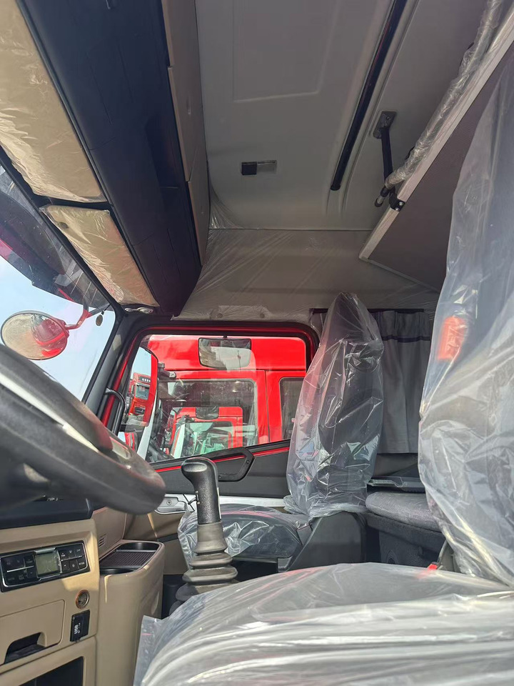 重汽豪瀚  - Тягач: фото 2 重汽豪瀚  - Тягач: фото 2