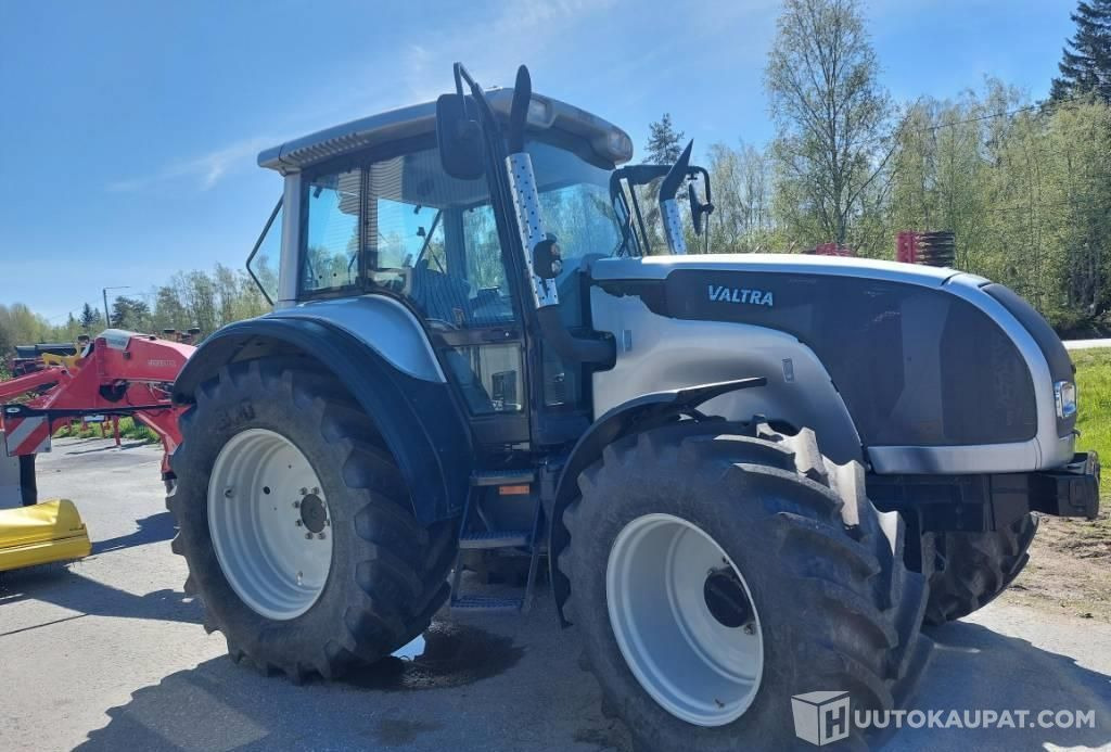 Valtra M 120 E, VAIN 2932 h, Okraspecial, 2004, Kokkola - Сельскохозяйственная техника: фото 2 Valtra M 120 E, VAIN 2932 h, Okraspecial, 2004, Kokkola - Сельскохозяйственная техника: фото 2