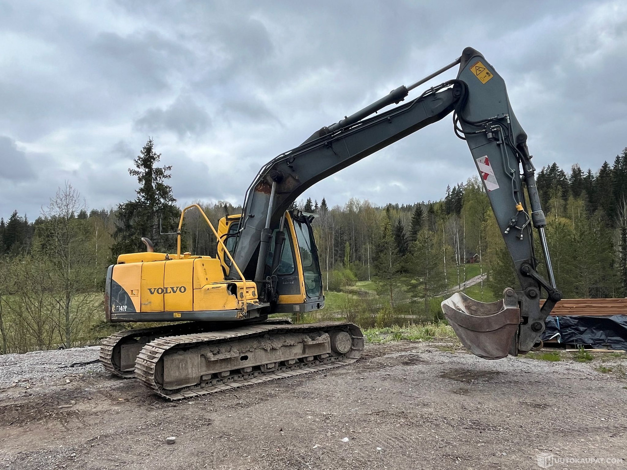 Volvo EC140B, kaivinkone, lähes uudet telat, 2002, Vihti - Гусеничный экскаватор: фото 3 Volvo EC140B, kaivinkone, lähes uudet telat, 2002, Vihti - Гусеничный экскаватор: фото 3