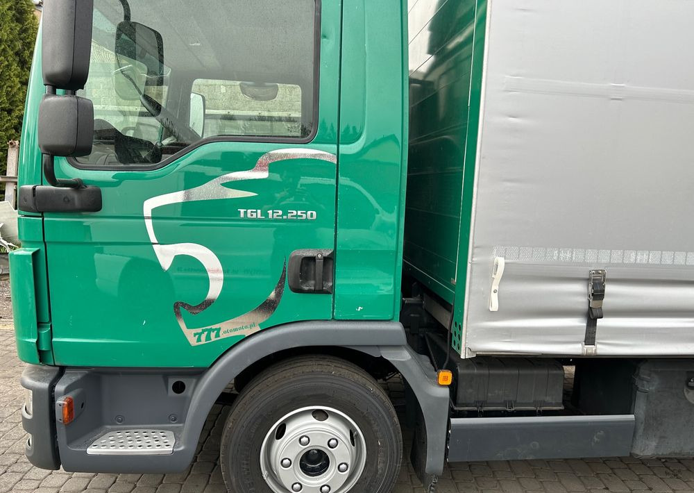 MAN TGL 12.250 6.2m AUTOMAT KLIMA z Niemiec ESP nowe opony EURO 6 / 4.75 rozstaw / zawiesie na wózek widłowy / TOP STAN / okazja nauka jazdy MOŻLIWOŚĆ DOSTOSOWANIA 12t - Тентованный грузовик: фото 5 MAN TGL 12.250 6.2m AUTOMAT KLIMA z Niemiec ESP nowe opony EURO 6 / 4.75 rozstaw / zawiesie na wózek widłowy / TOP STAN / okazja nauka jazdy MOŻLIWOŚĆ DOSTOSOWANIA 12t - Тентованный грузовик: фото 5