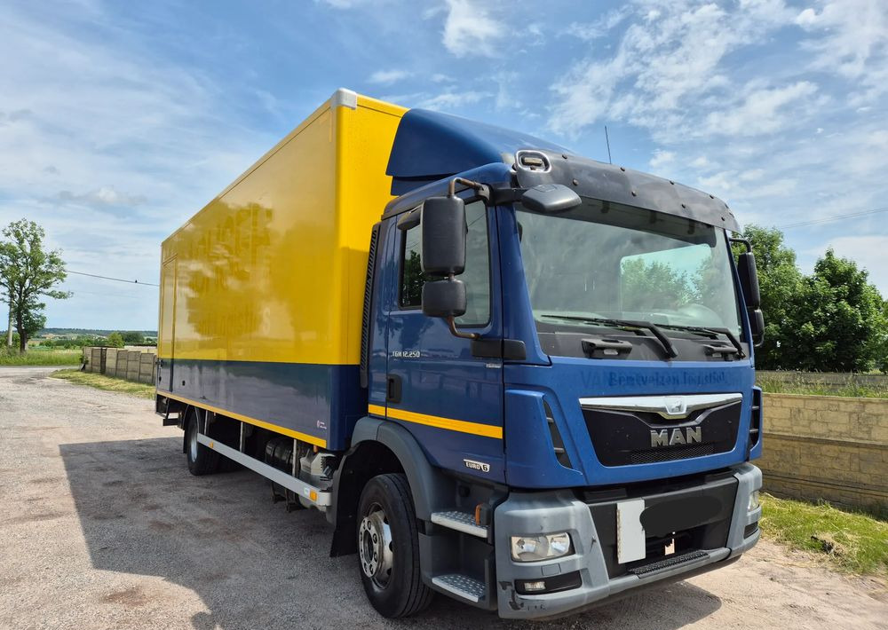MAN TGM TGL 12.250 z Holandii KLIMA 7.2m AUTOMAT WINDA TOP CENA euro 6 nauka jazdy ESP ASR - Грузовик с закрытым кузовом: фото 1 MAN TGM TGL 12.250 z Holandii KLIMA 7.2m AUTOMAT WINDA TOP CENA euro 6 nauka jazdy ESP ASR - Грузовик с закрытым кузовом: фото 1