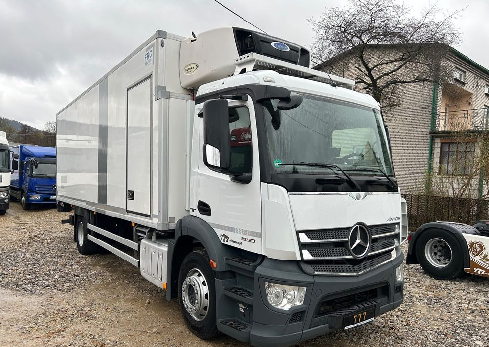 Mercedes-Benz Antos 1824 CARRIER SUPRA 1150 DRZWI + winda i drzwi boczne / 7.7m / z Holandii / KLIMA LEKKI / Axor man Tgm T1000-R THERMO King - Рефрижератор: фото 1 Mercedes-Benz Antos 1824 CARRIER SUPRA 1150 DRZWI + winda i drzwi boczne / 7.7m / z Holandii / KLIMA LEKKI / Axor man Tgm T1000-R THERMO King - Рефрижератор: фото 1