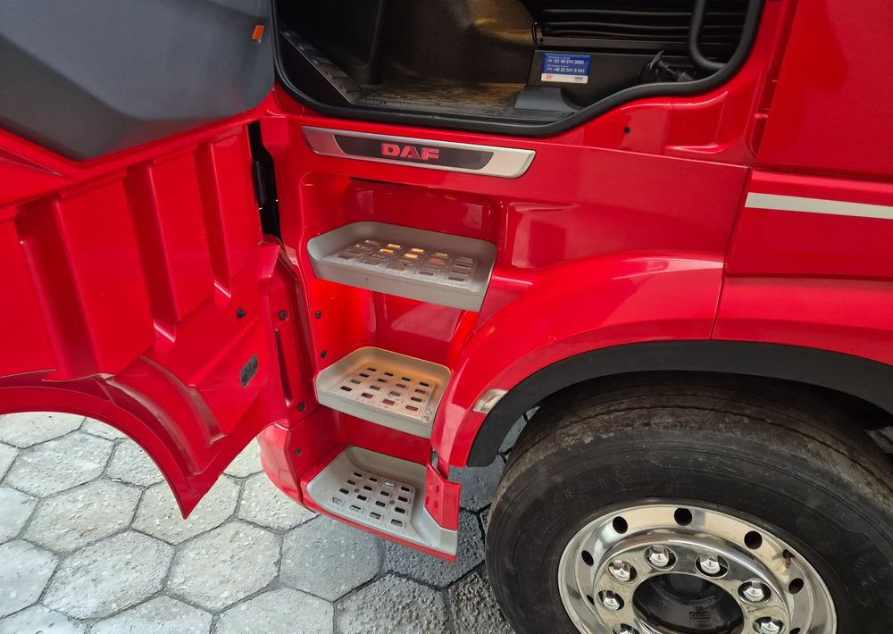 DAF XF 480 2021 Alufelgi opony 90% SSC TOP STANDARD / DUŻE KOTŁY / z Polski / jeden właściciel super zadbane SERWISOWANE - Тягач: фото 4 DAF XF 480 2021 Alufelgi opony 90% SSC TOP STANDARD / DUŻE KOTŁY / z Polski / jeden właściciel super zadbane SERWISOWANE - Тягач: фото 4