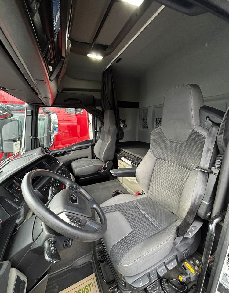 MAN TGS 18.470 NAUKA JAZDY STANDARD 4x2 / TGX 18.360 400 510 460 500 TOP STAN / ŚWIEŻO SPROWADZONY - Тягач: фото 5 MAN TGS 18.470 NAUKA JAZDY STANDARD 4x2 / TGX 18.360 400 510 460 500 TOP STAN / ŚWIEŻO SPROWADZONY - Тягач: фото 5