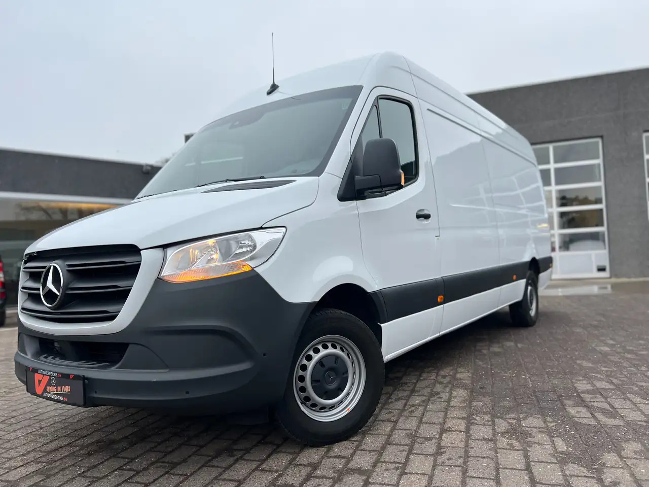 Mercedes-Benz Sprinter 317 L3H2 (37.250ex) 9G-TRONIC CAMERA PTS MBUX - Цельнометаллический фургон: фото 2 Mercedes-Benz Sprinter 317 L3H2 (37.250ex) 9G-TRONIC CAMERA PTS MBUX - Цельнометаллический фургон: фото 2