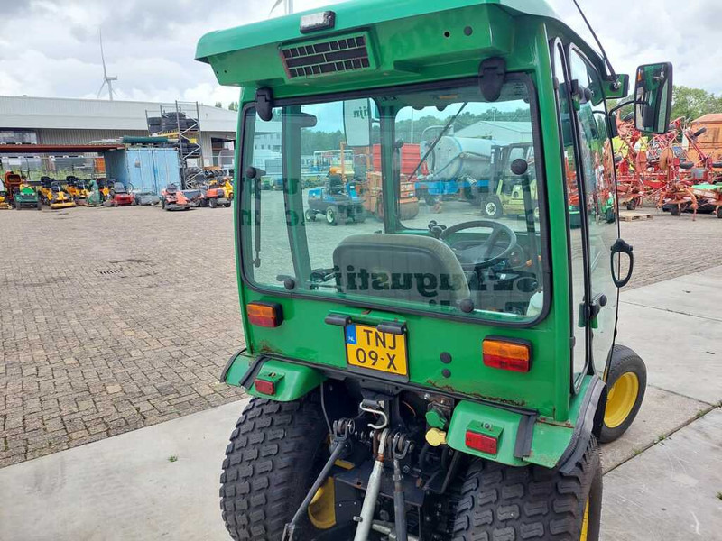 John Deere 2320 - Минитрактор: фото 5 John Deere 2320 - Минитрактор: фото 5