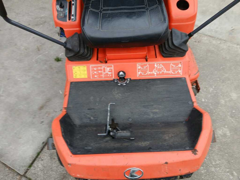 Kubota GZH 15 - Газонокосилка: фото 4 Kubota GZH 15 - Газонокосилка: фото 4