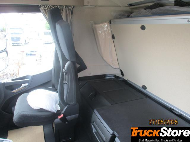 Mercedes-Benz Actros 2542 - Тентованный грузовик: фото 3 Mercedes-Benz Actros 2542 - Тентованный грузовик: фото 3