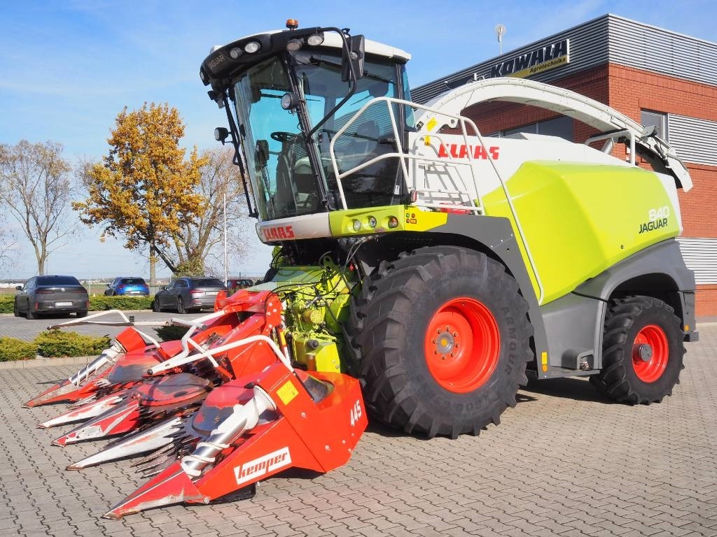 Claas Jaguar 840 4x4 + Kemper 445 - Кормоуборочный комбайн: фото 5 Claas Jaguar 840 4x4 + Kemper 445 - Кормоуборочный комбайн: фото 5