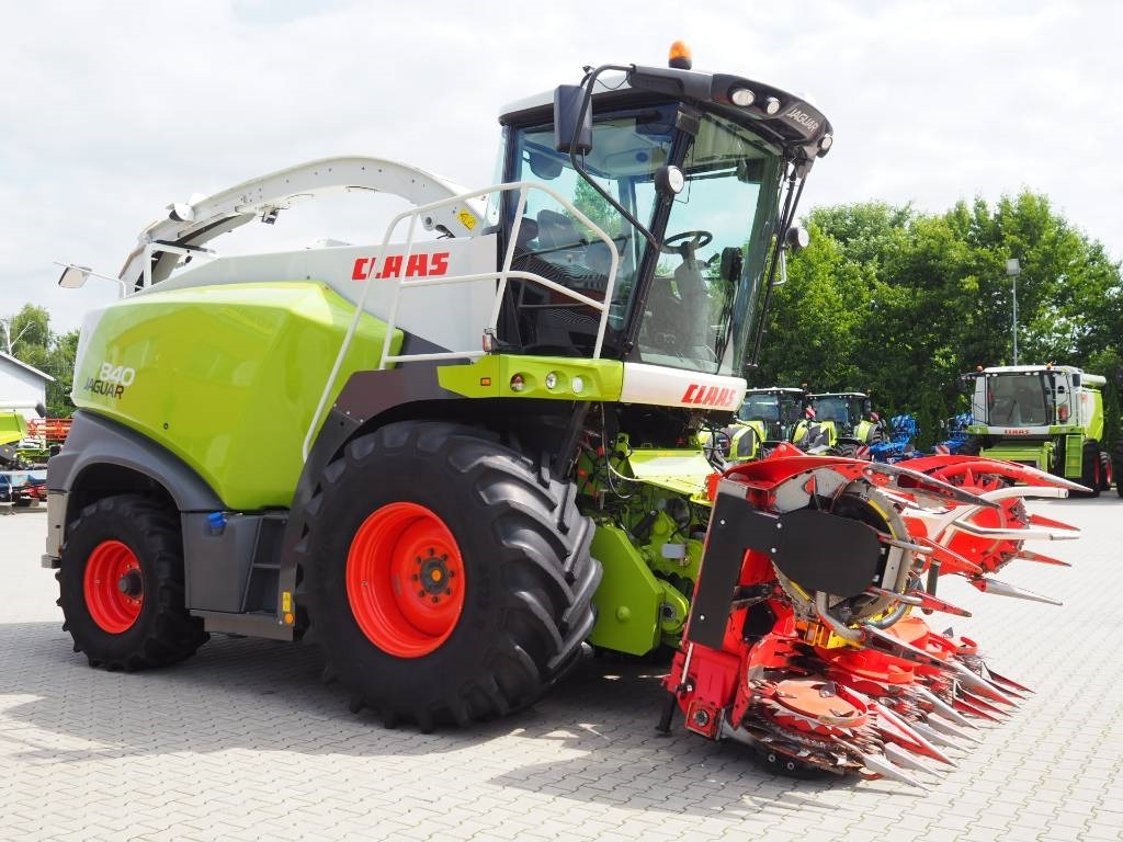 Claas Jaguar 840 + Kemper 345 Plus - Кормоуборочный комбайн: фото 4 Claas Jaguar 840 + Kemper 345 Plus - Кормоуборочный комбайн: фото 4
