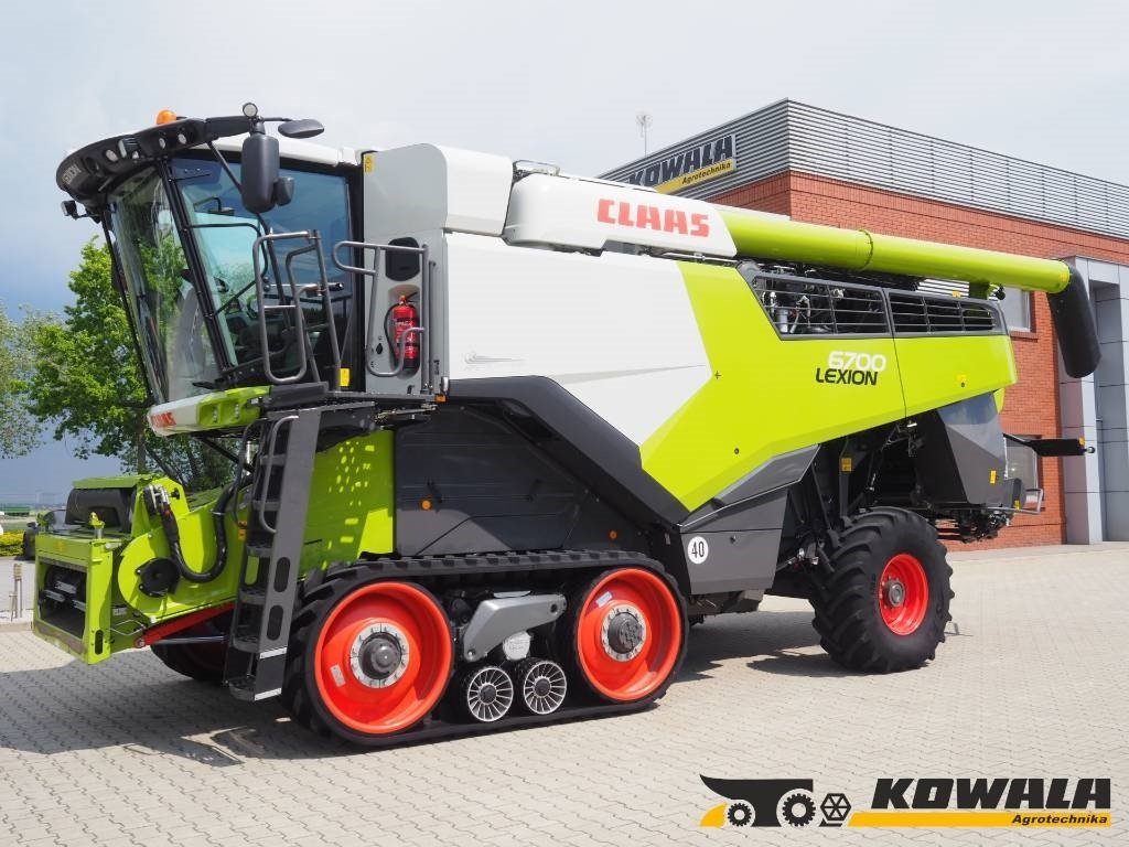 Claas Lexion 6700TT GPS + V930 - Зерноуборочный комбайн: фото 1 Claas Lexion 6700TT GPS + V930 - Зерноуборочный комбайн: фото 1
