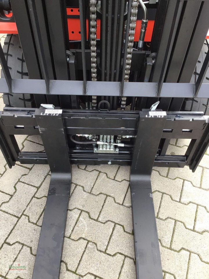 Электропогрузчик EP Equipment EFL253: фото 7 Электропогрузчик EP Equipment EFL253: фото 7