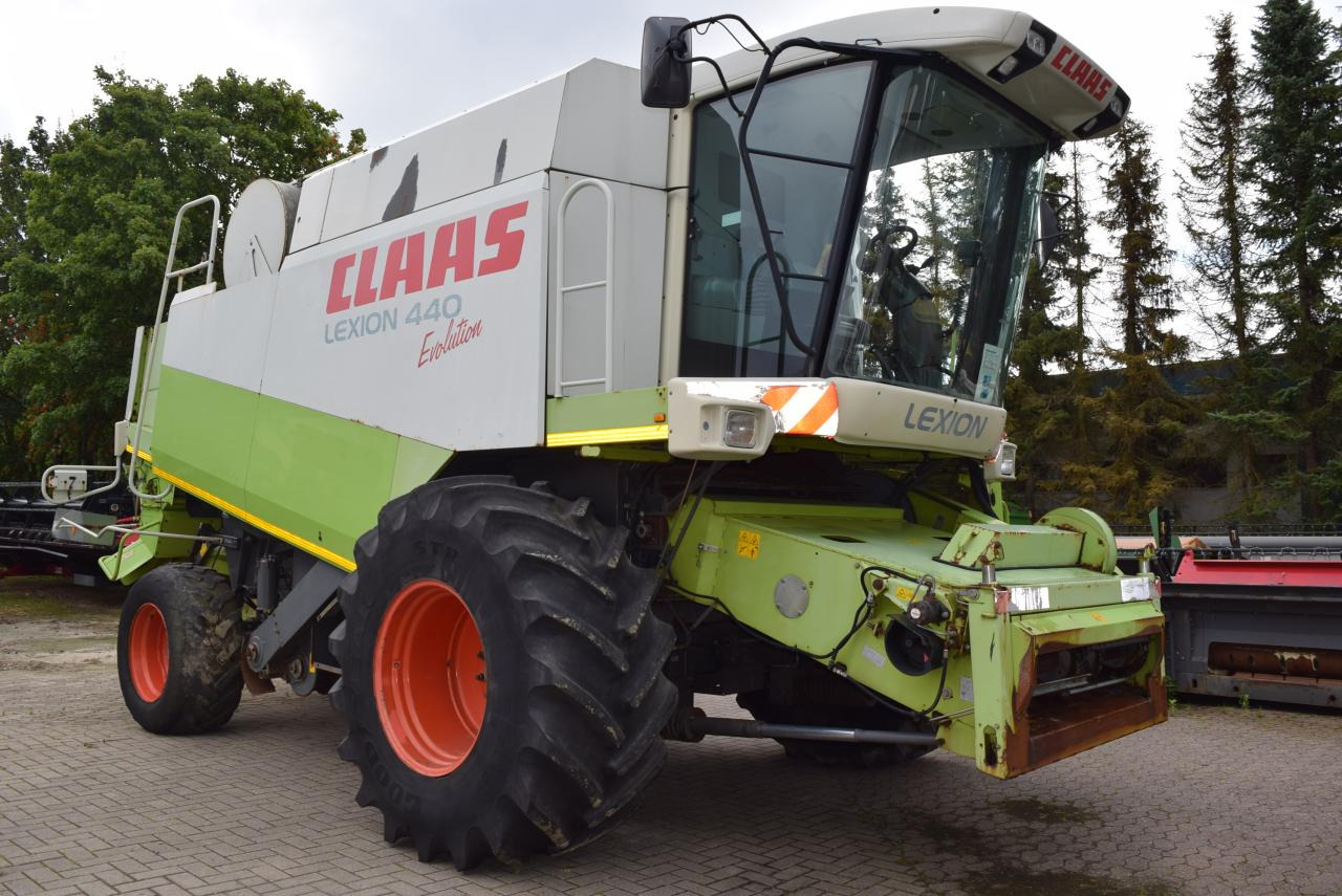 CLAAS Lexion 440 Evolution - Зерноуборочный комбайн: фото 4 CLAAS Lexion 440 Evolution - Зерноуборочный комбайн: фото 4