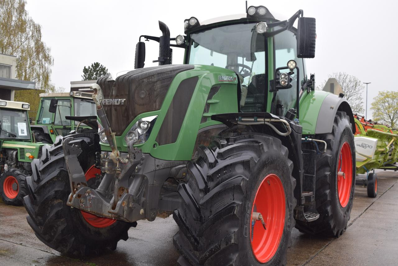 Fendt 826 Vario ProfiPlus - Трактор: фото 3 Fendt 826 Vario ProfiPlus - Трактор: фото 3