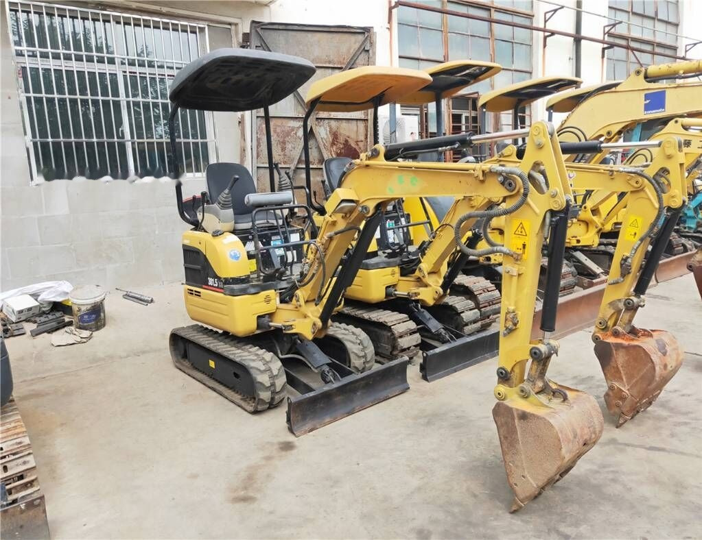 Caterpillar 301.5 CR - Мини-экскаватор: фото 2 Caterpillar 301.5 CR - Мини-экскаватор: фото 2
