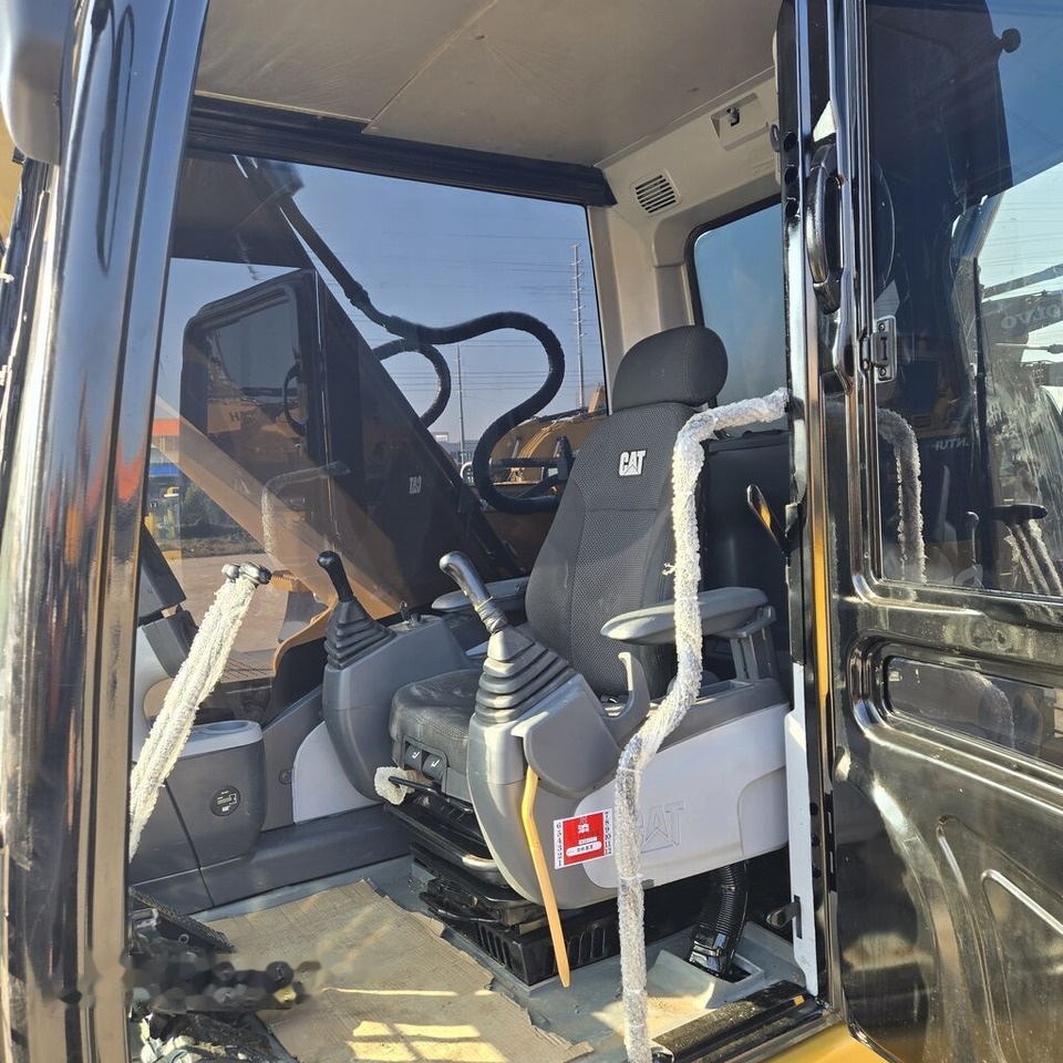 Caterpillar 323DL - Гусеничный экскаватор: фото 4 Caterpillar 323DL - Гусеничный экскаватор: фото 4