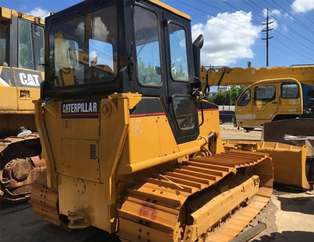 Caterpillar D4C - Бульдозер: фото 3 Caterpillar D4C - Бульдозер: фото 3