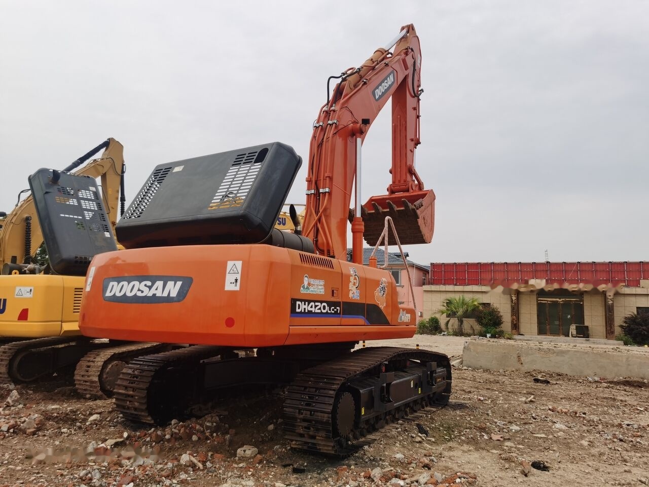 Doosan DH420-7 - Гусеничный экскаватор: фото 3 Doosan DH420-7 - Гусеничный экскаватор: фото 3