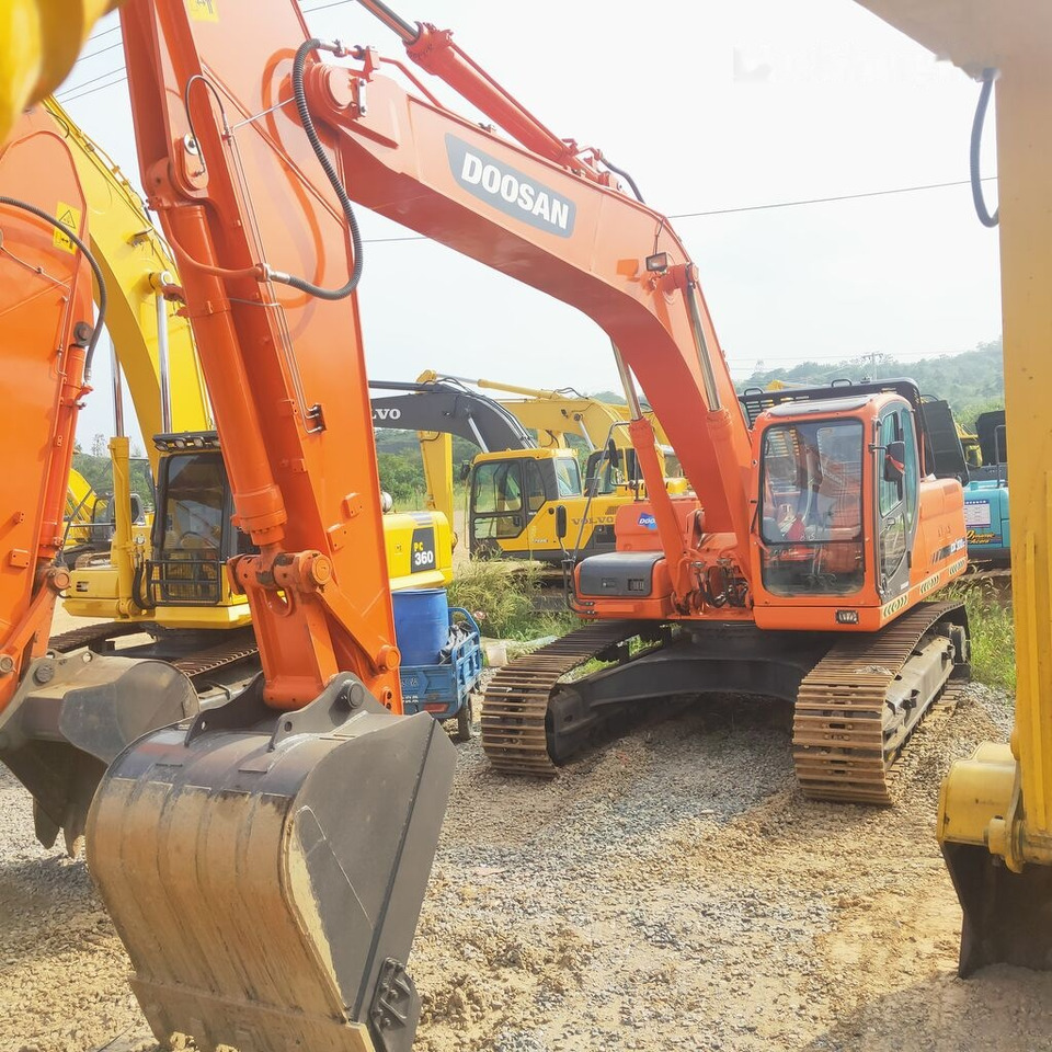 Doosan DX300LC - Гусеничный экскаватор: фото 4 Doosan DX300LC - Гусеничный экскаватор: фото 4