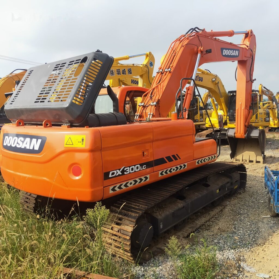 Doosan DX300LC - Гусеничный экскаватор: фото 2 Doosan DX300LC - Гусеничный экскаватор: фото 2