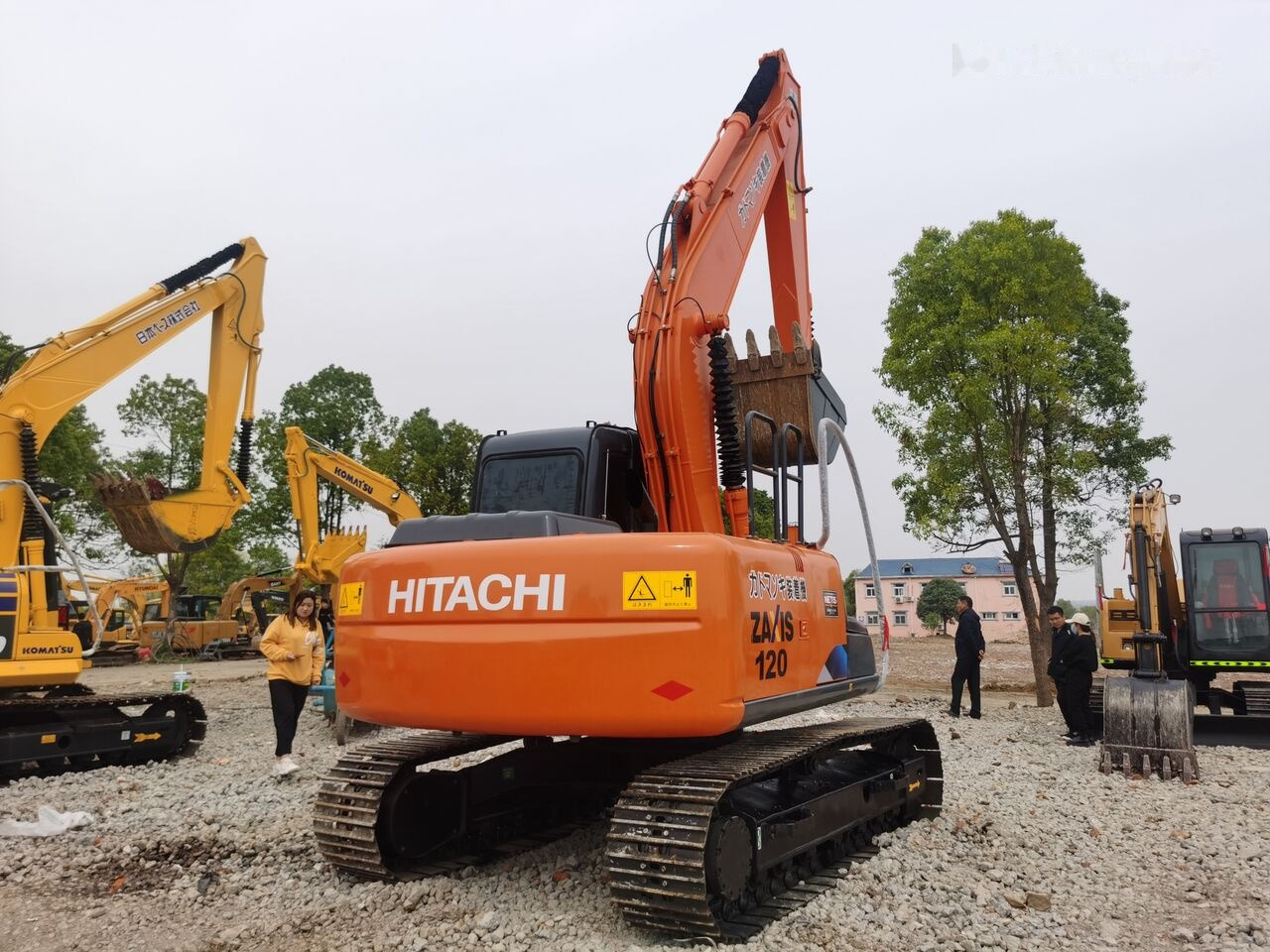 Hitachi ZX120 - Гусеничный экскаватор: фото 2 Hitachi ZX120 - Гусеничный экскаватор: фото 2