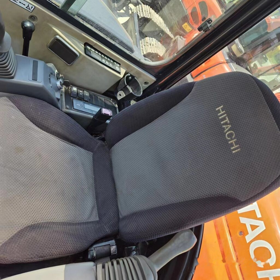 Hitachi ZX50U - Мини-экскаватор: фото 2 Hitachi ZX50U - Мини-экскаватор: фото 2