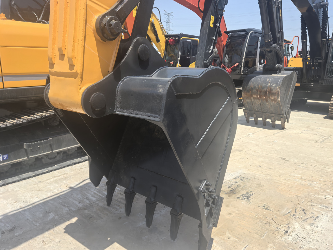 Hyundai R305LC-9T - Гусеничный экскаватор: фото 4 Hyundai R305LC-9T - Гусеничный экскаватор: фото 4