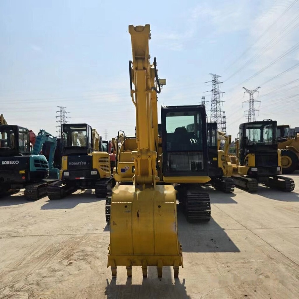 Komatsu PC70-8 - Гусеничный экскаватор: фото 1 Komatsu PC70-8 - Гусеничный экскаватор: фото 1