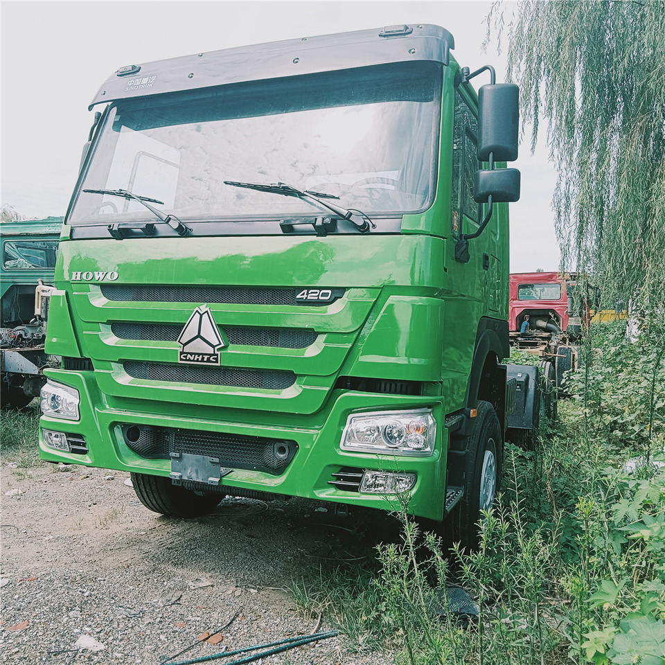 SINOTRUK Trailer head - Тягач: фото 1 SINOTRUK Trailer head - Тягач: фото 1