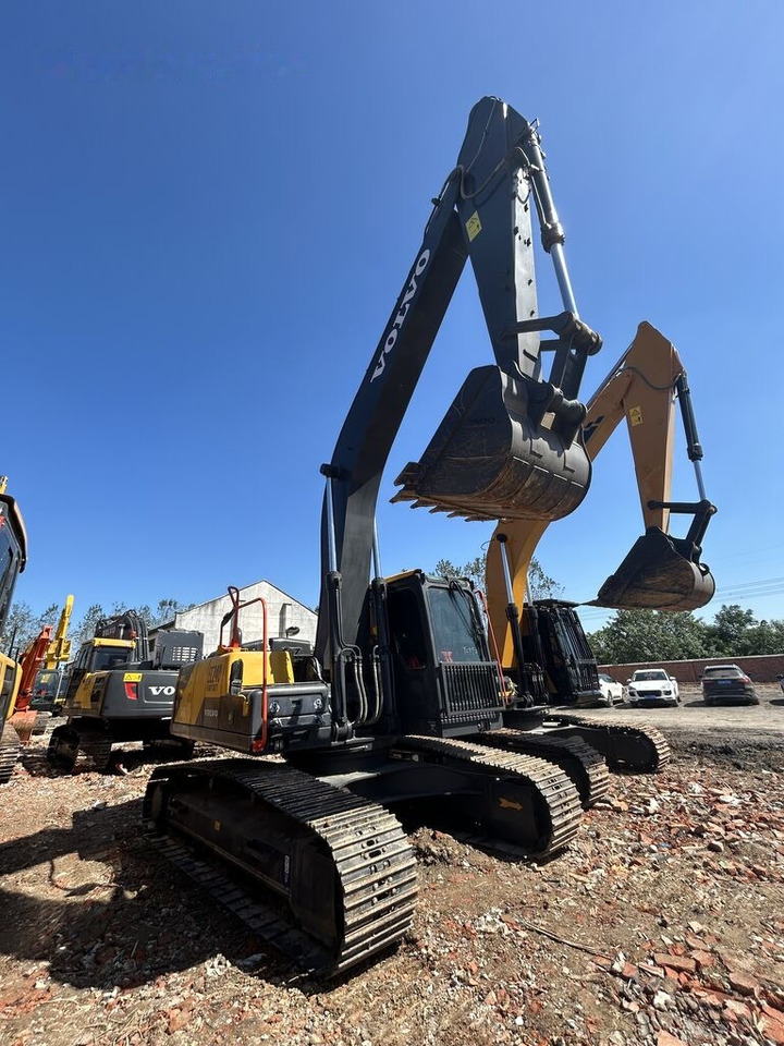 Volvo EC240 - Гусеничный экскаватор: фото 2 Volvo EC240 - Гусеничный экскаватор: фото 2